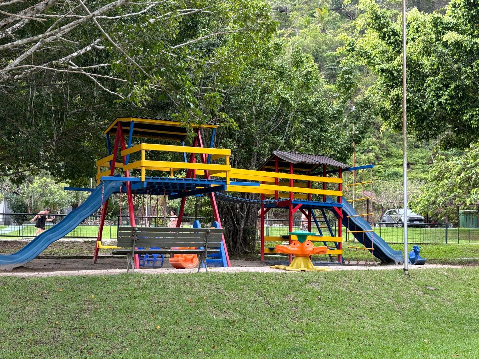 Condominio Com Muita Diversao Toninhas Ubatuba Exteriér fotografie